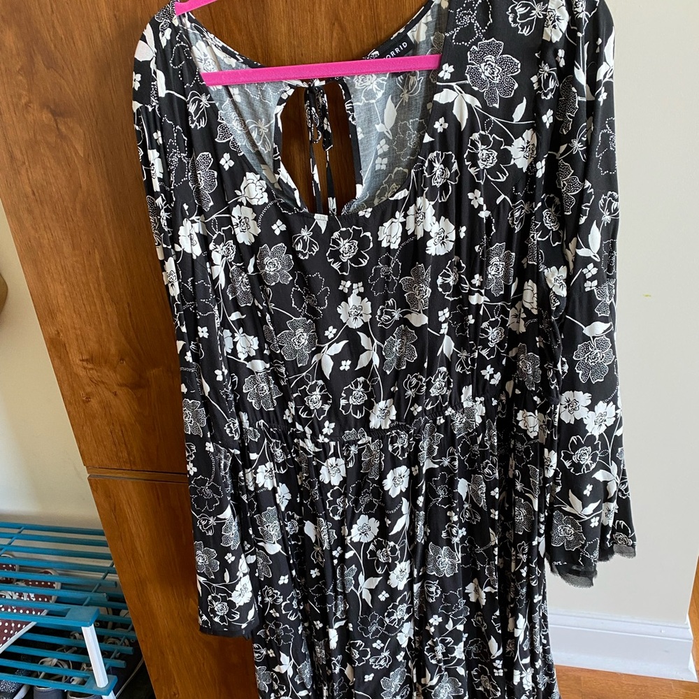 Torrid size 4 dress with trumpet sleeves